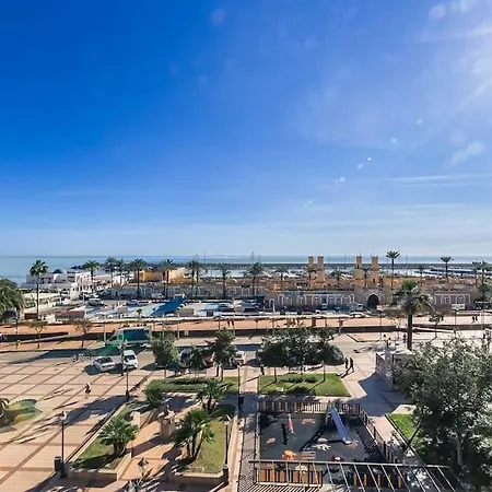 83-beachfront Apartment, דירה